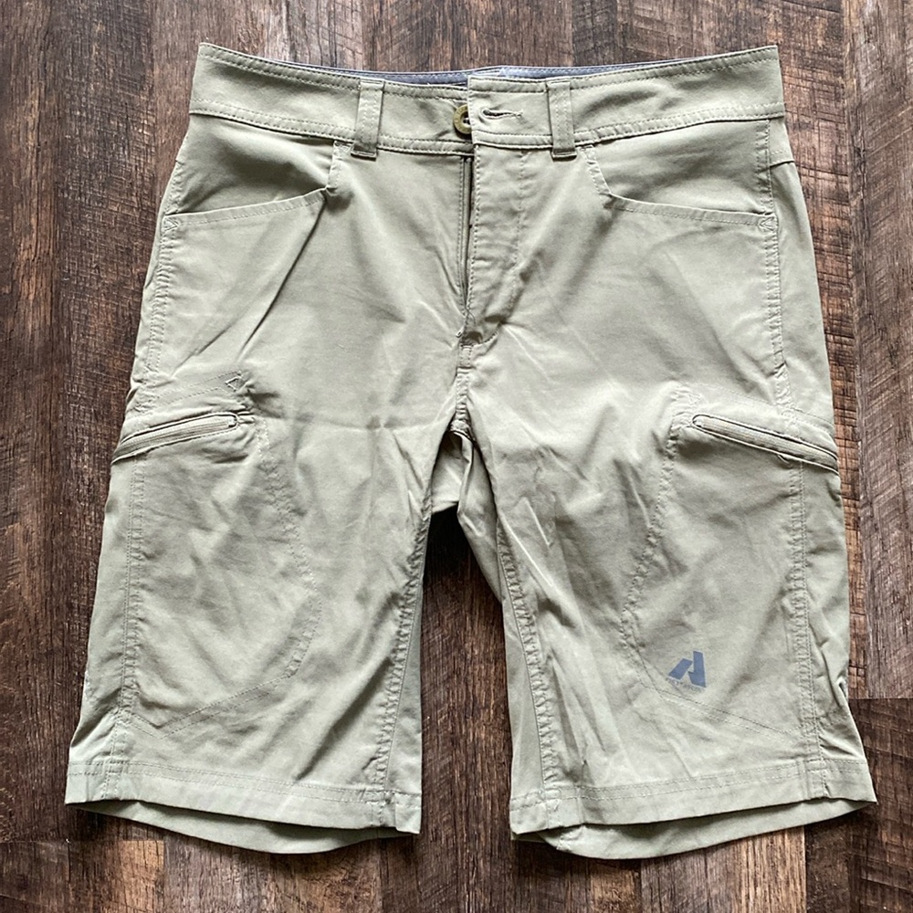 Eddie Bauer First Ascent Guide Pro Shorts - Green, Size 32